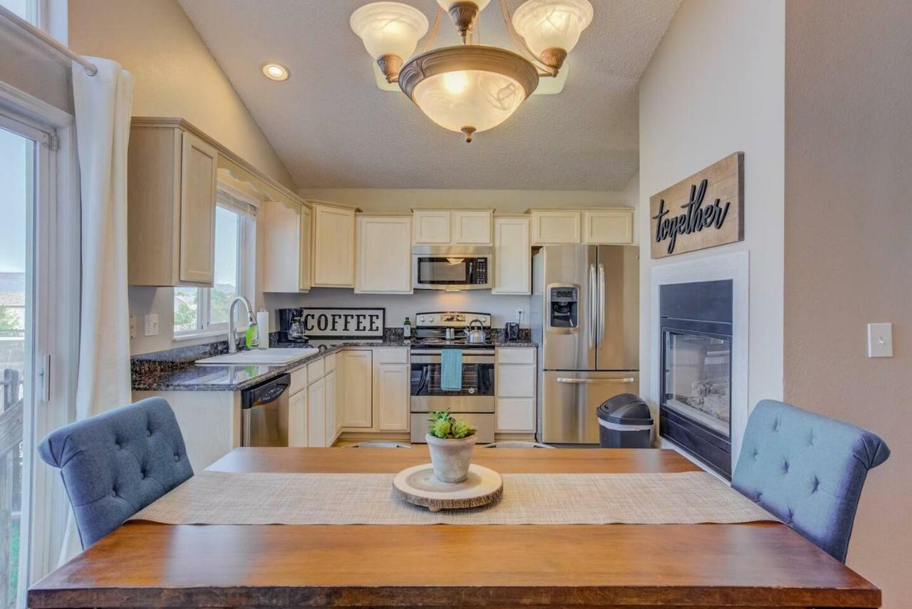 Cozy 4Br House With Peak Views In Colorado Springs Villa Dış mekan fotoğraf